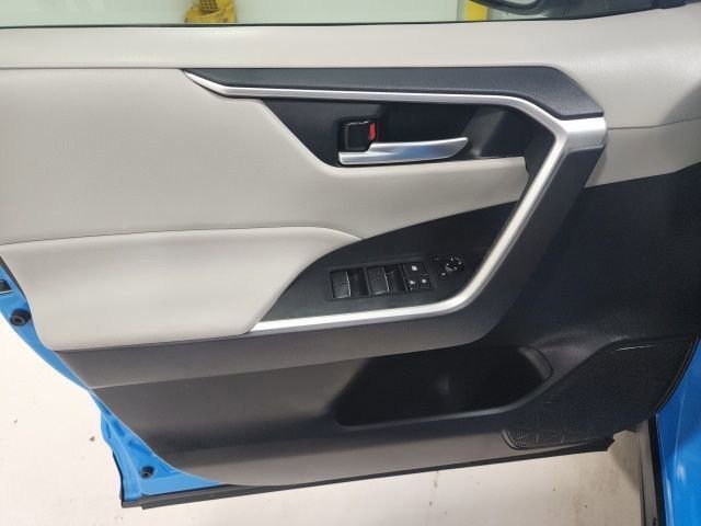 2021 Toyota RAV4 XLE Premium - Photo 24
