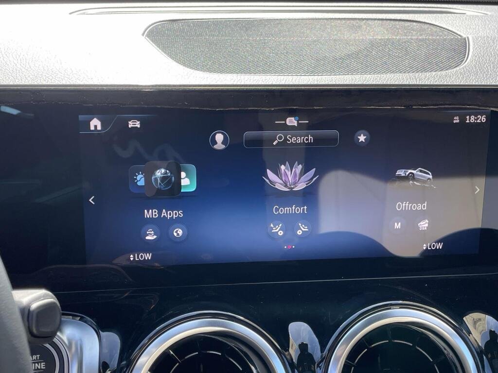 New 2026 Polar White Mercedes-Benz GLB 250 image 22