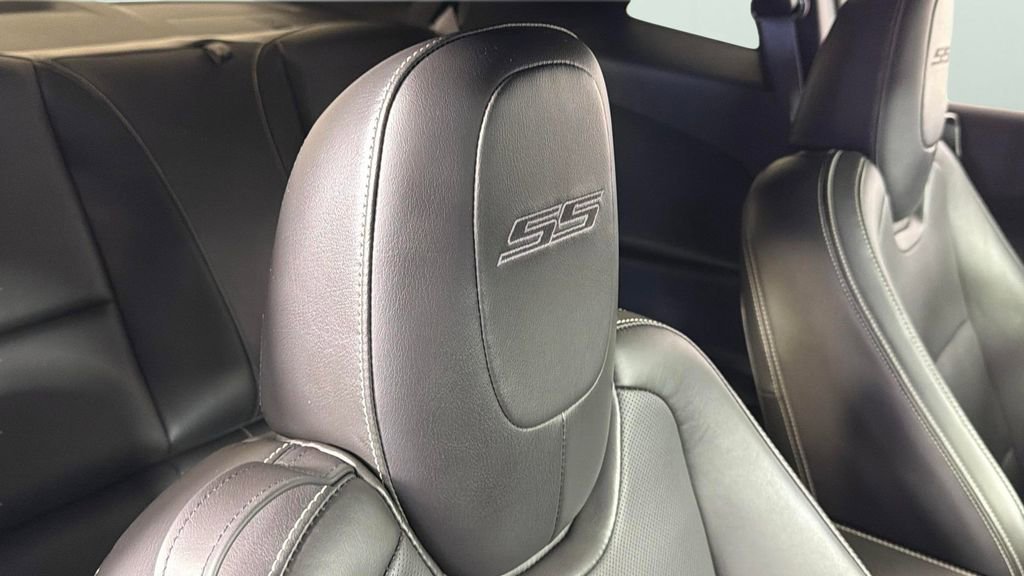 Used 2010 Black Chevrolet 2SS image 31