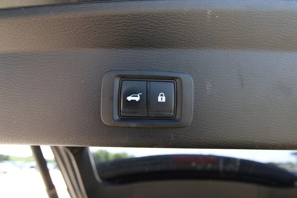 Used 2024  Mitsubishi SE image 36
