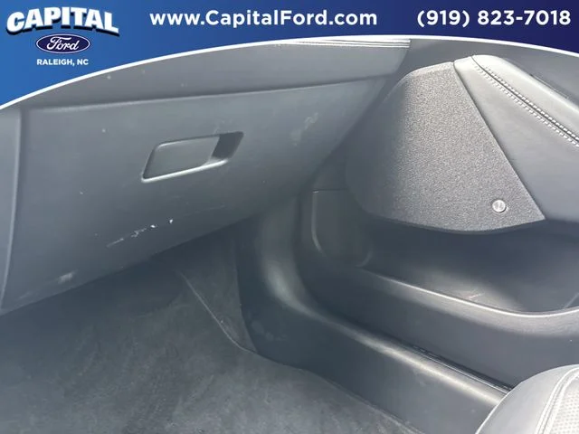 Used 2025 White Ford Premium image 28