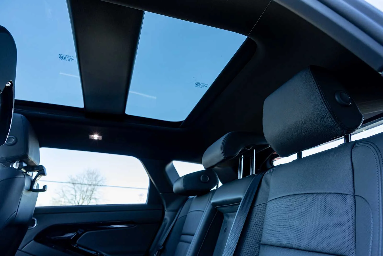2026 Land Rover Range Rover Evoque Dynamic SE - Photo 28