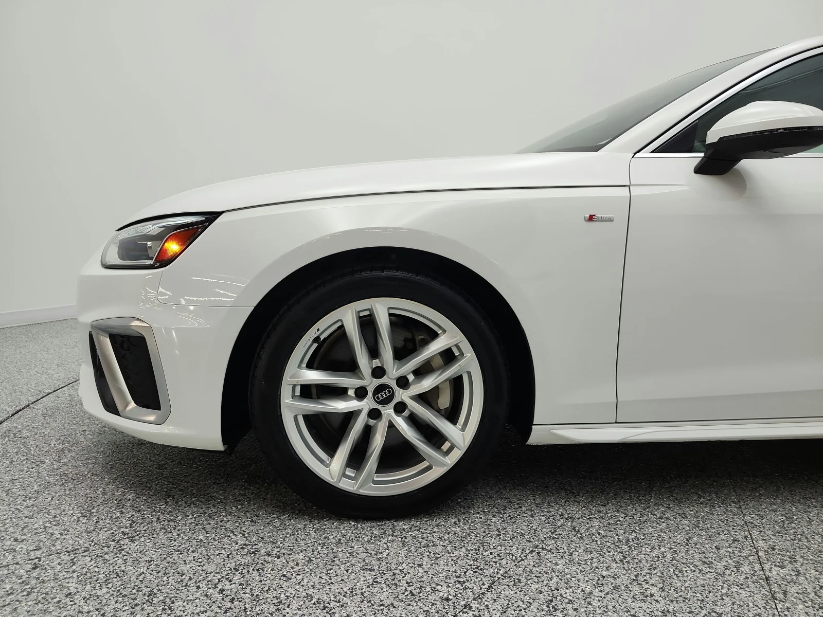 Used 2023 Ibis White Audi S line Premium Plus 45 TFSI quattro image 38