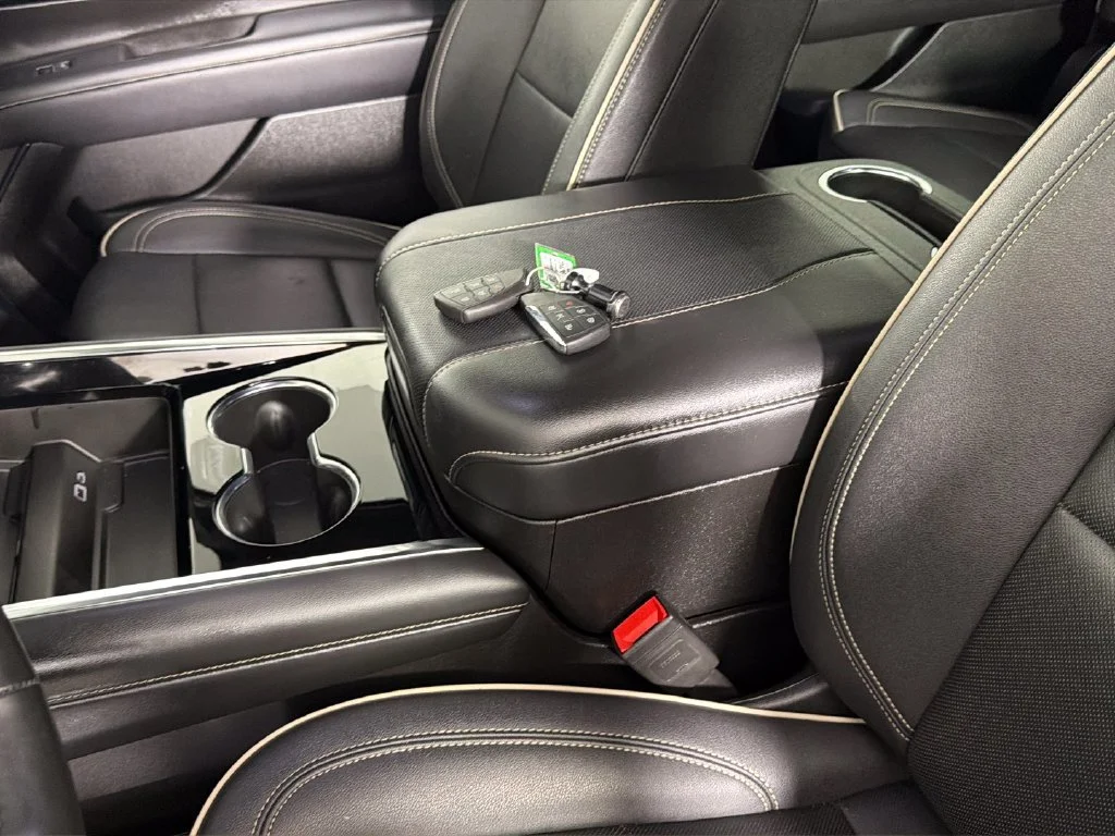 Used 2025 Black Chevrolet Premier image 25