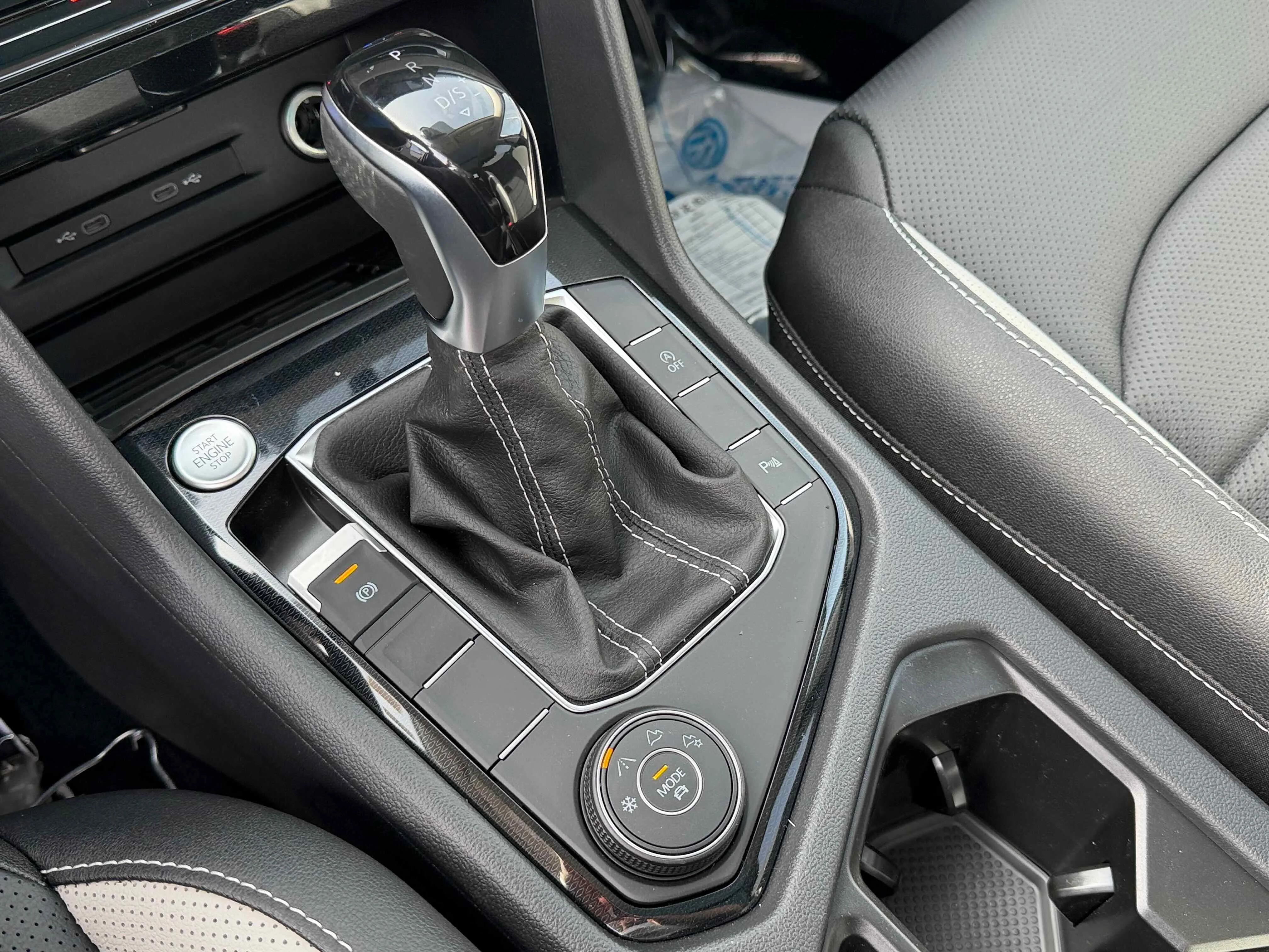 New 2026 Platinum Gray Volkswagen SEL image 24