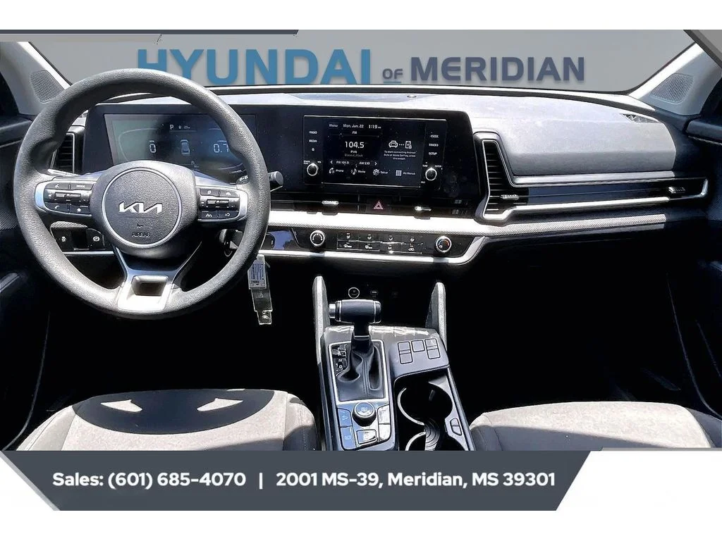 Used 2025 Fusion Black Kia LX image 13