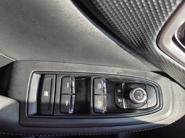 Used 2020 Ice Silver Metallic Subaru Limited image 19