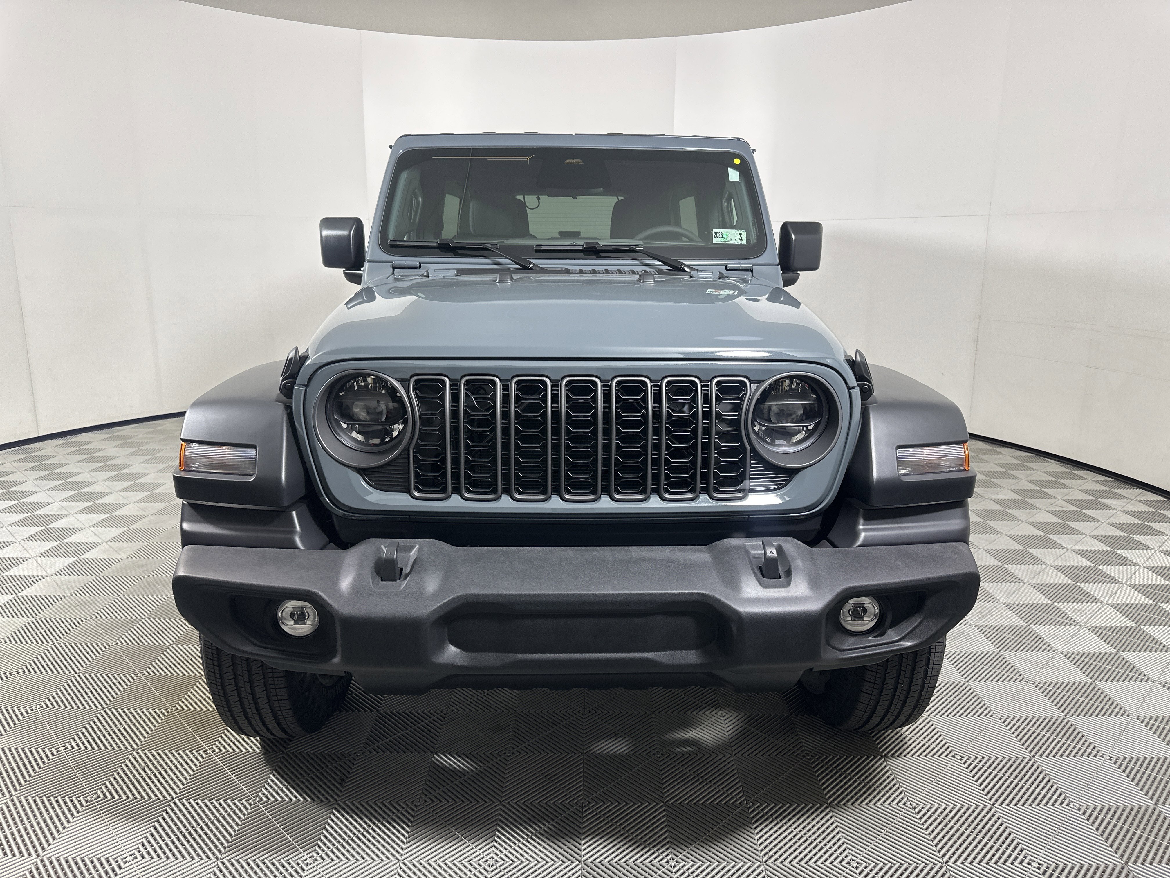 New 2026 Anvil Clear-Coat Exterior Paint Jeep Sport S image 2