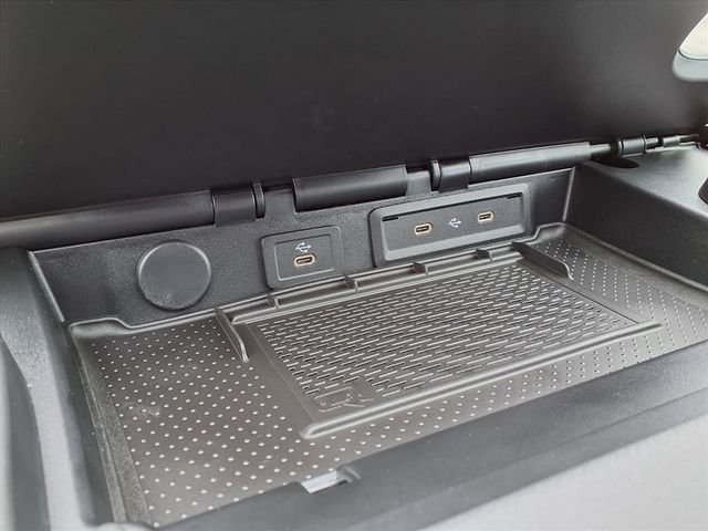 New 2026 White Mercedes-Benz Cargo 170 WB image 9