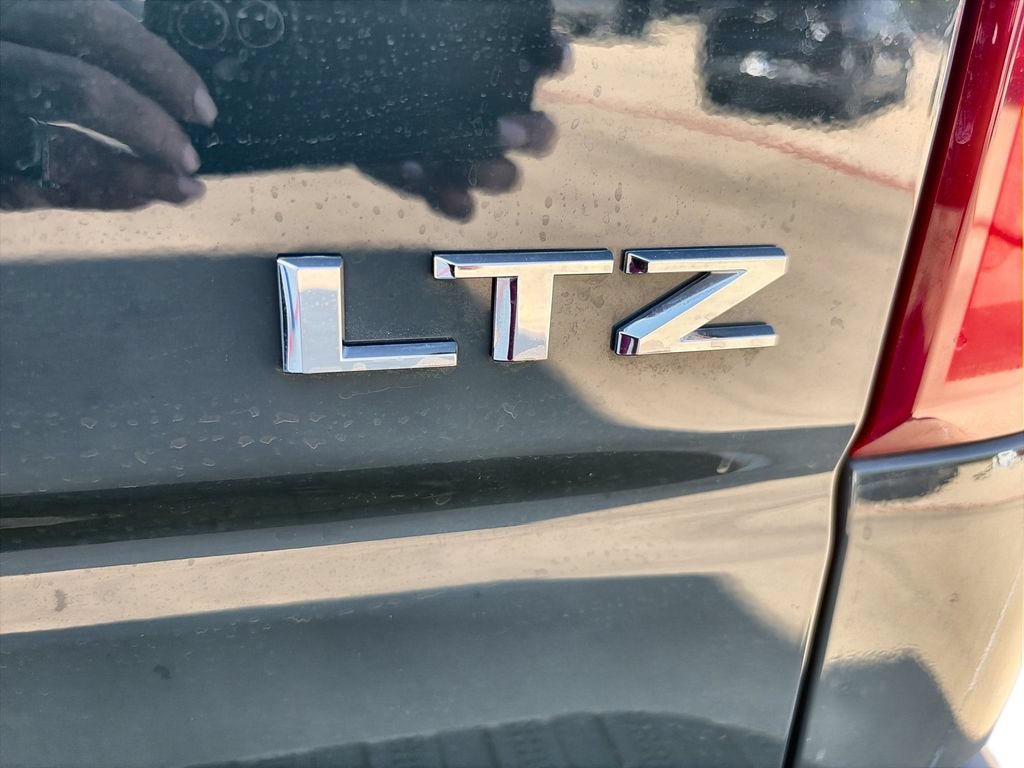 Used 2025 Cypress Gray Chevrolet LTZ image 32