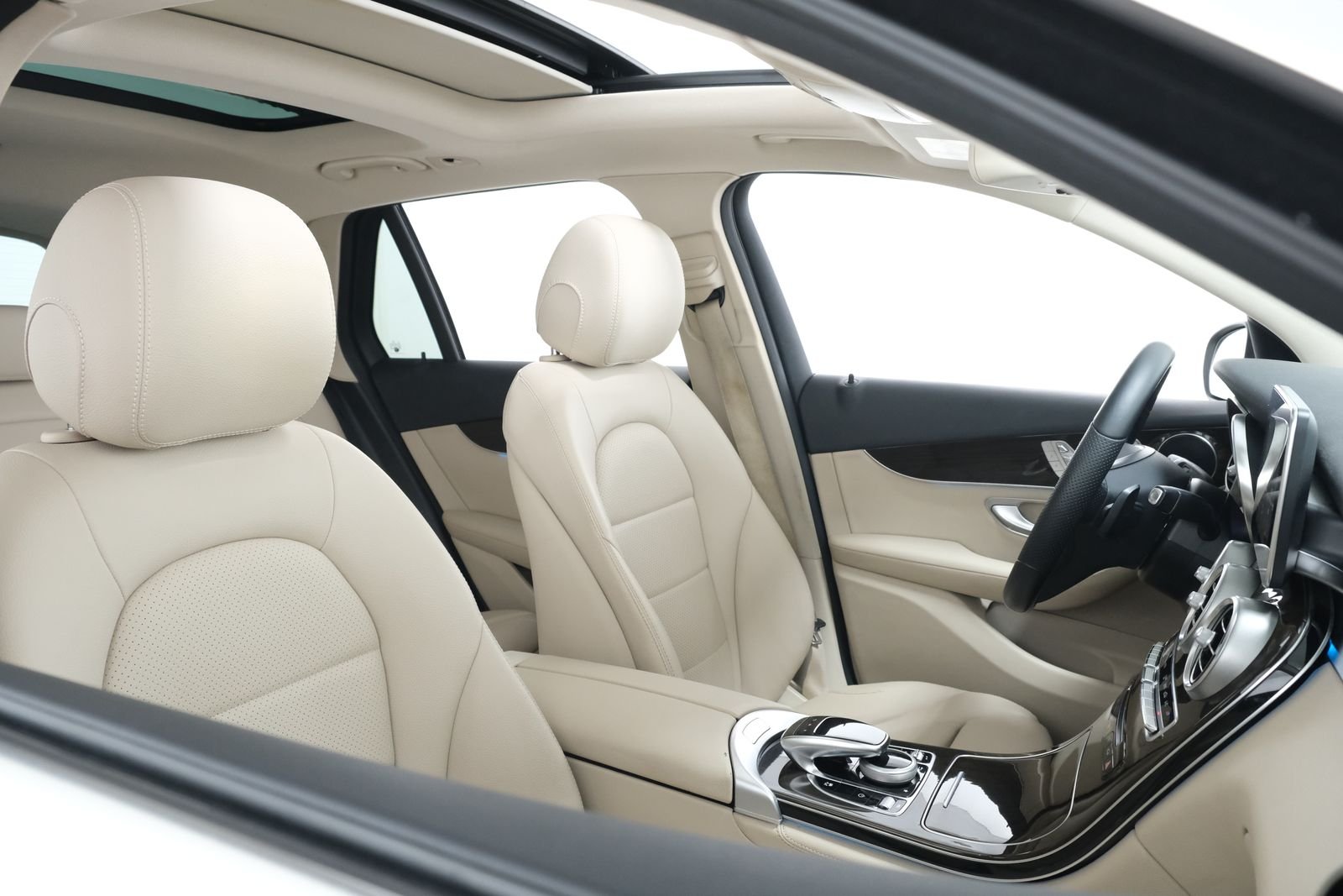Used 2017 designo Diamond White Metallic Mercedes-Benz GLC 300 image 41