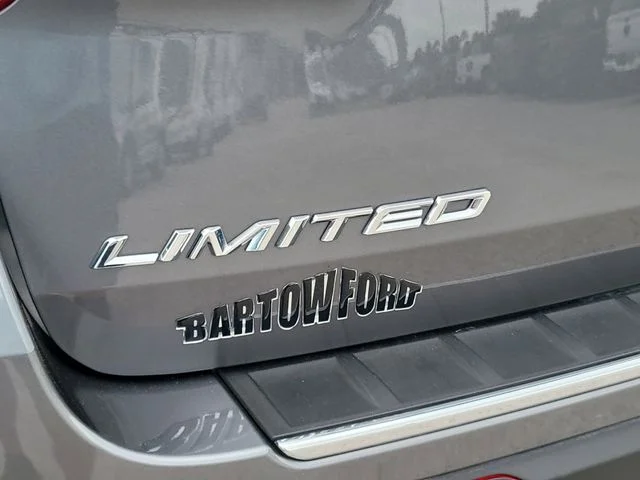 Used 2024 Gray Ford Limited image 9