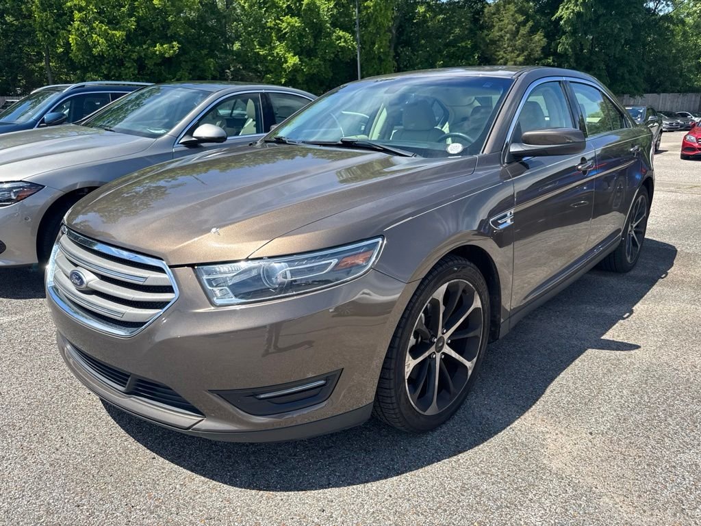 2015 Ford Taurus SEL FWD's photo