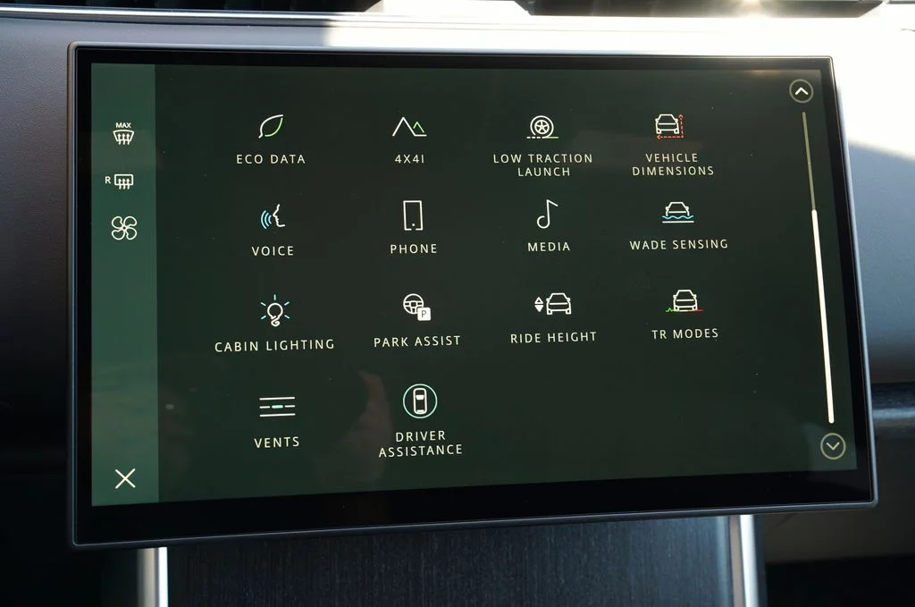 New 2026 Carpathian Grey Land Rover SE image 24