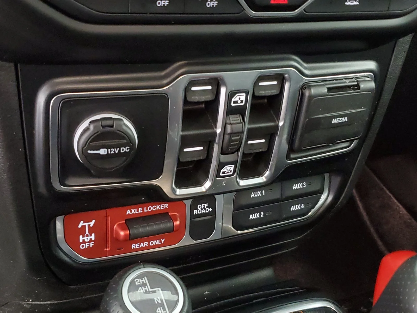 Used 2021 Gray Jeep Mojave image 24