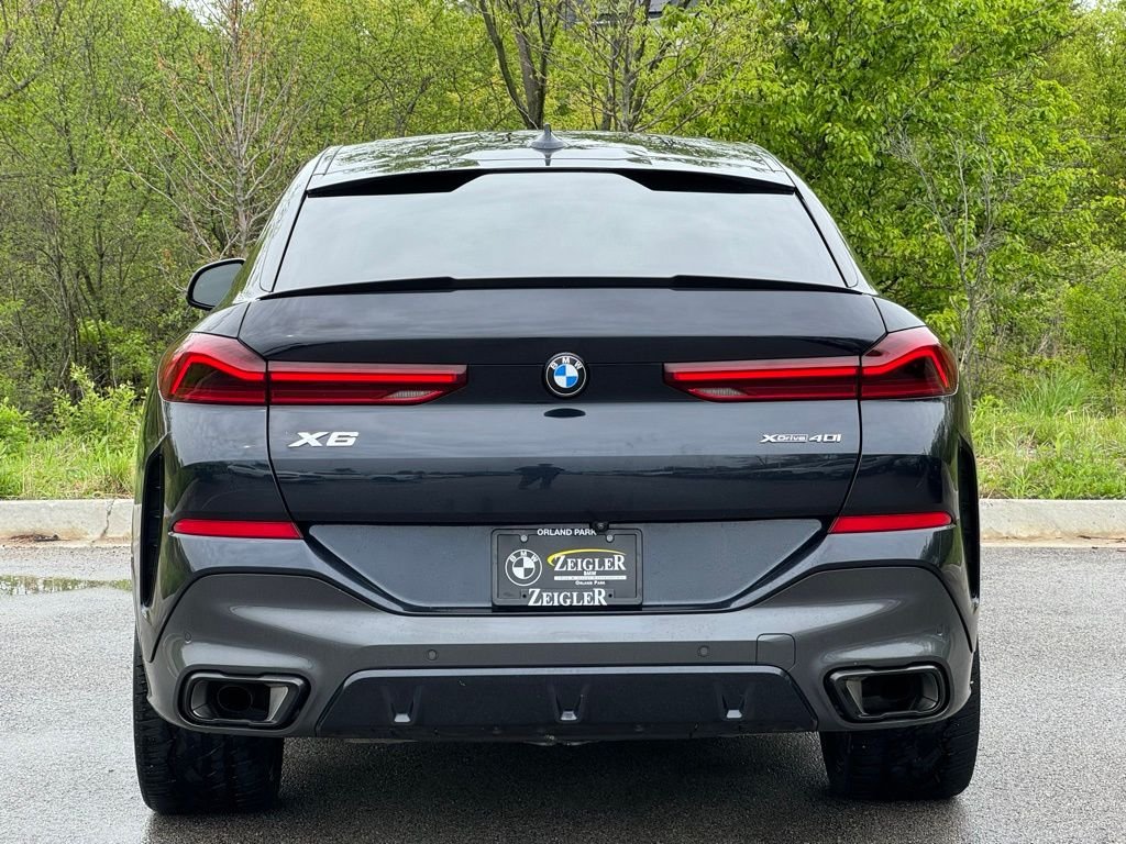 Used 2022 Black BMW xDrive40i image 5