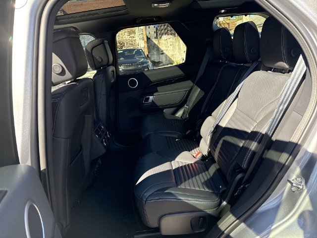 New 2026 Eiger Grey Land Rover S image 12