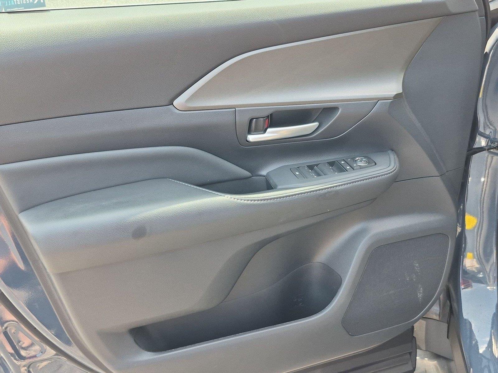 Used 2026 Storm Cloud Toyota Hybrid XLE image 15