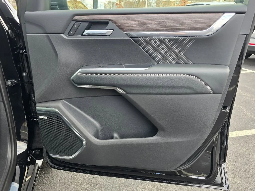 2026 GMC Acadia Denali - Photo 34