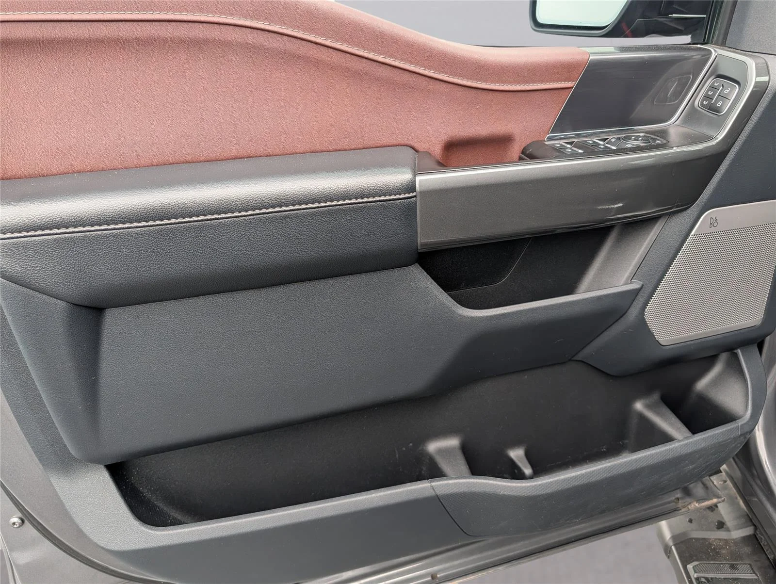 Used 2023 Carbonized Gray Ford LARIAT image 13