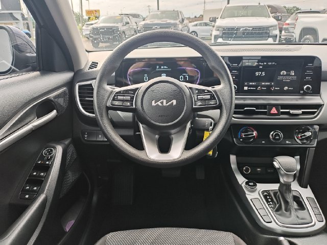 Used 2026 Blue Kia LX image 17
