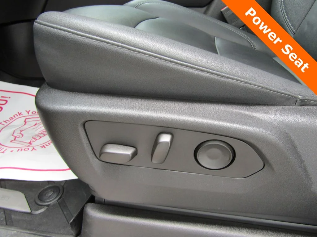 Used 2023 Black Chevrolet Z71 image 8