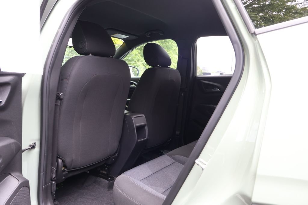 Used 2024 Green Chevrolet 1RS image 44