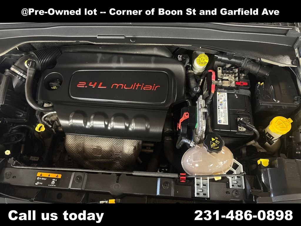 Used 2017 Black Jeep Latitude image 10