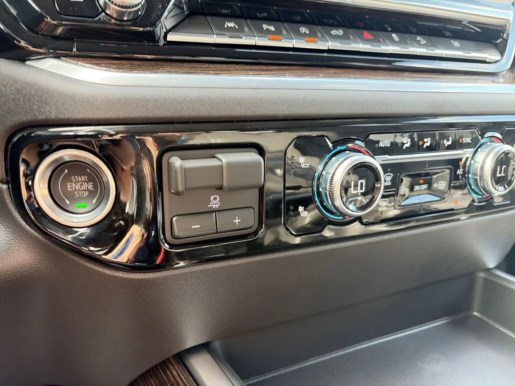 New 2026 Onyx Black GMC Elevation image 25