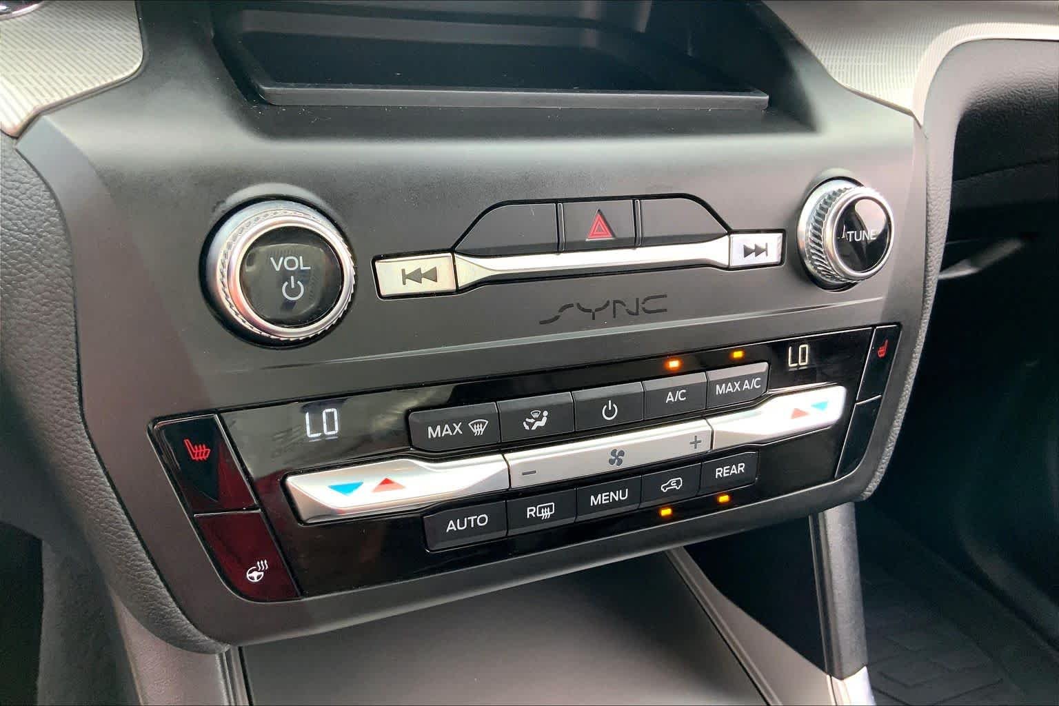 Used 2020 Magnetic Metallic Ford XLT image 32
