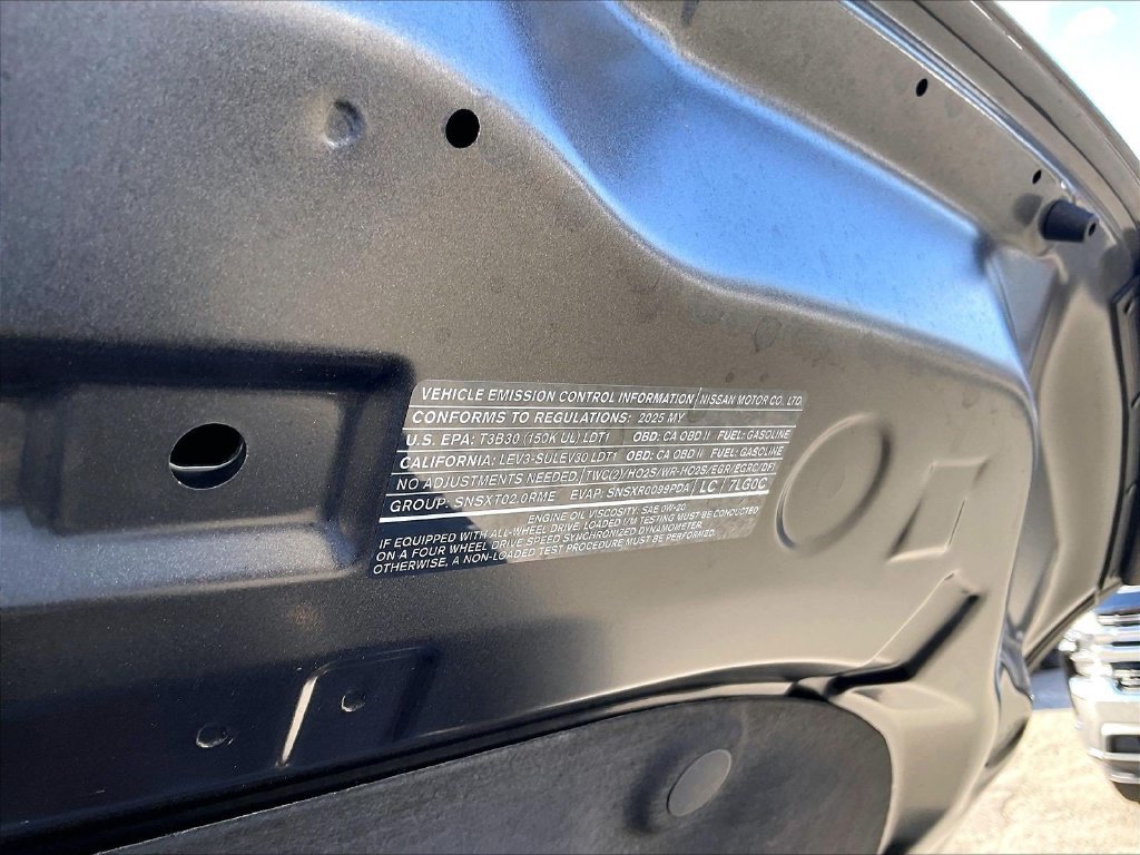 Used 2025 Gray Nissan SR image 35