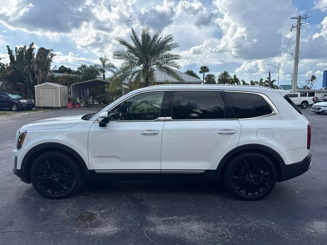 Used 2020  Kia SX image 3