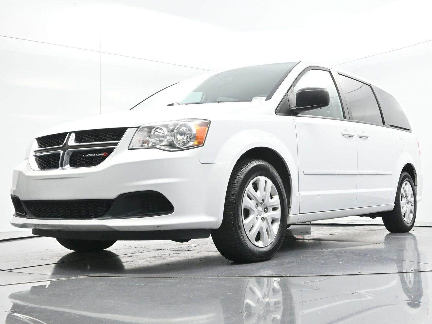 Used 2017 White Knuckle Clearcoat Dodge SE image 36