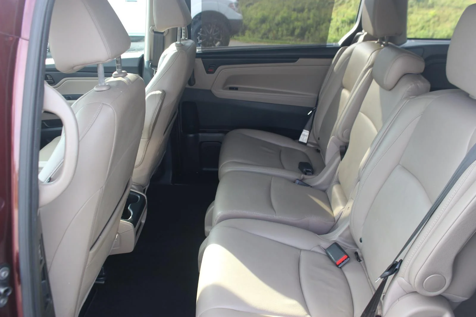 Used 2020 Burg Honda EX-L image 31