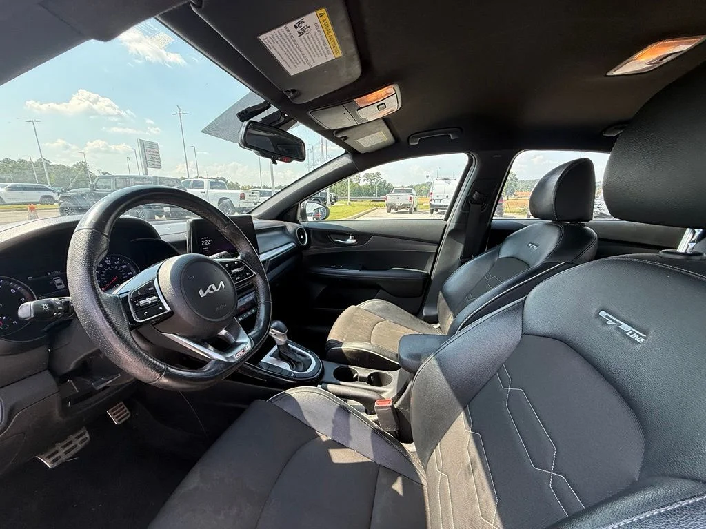 Used 2023 White Kia GT-Line image 20