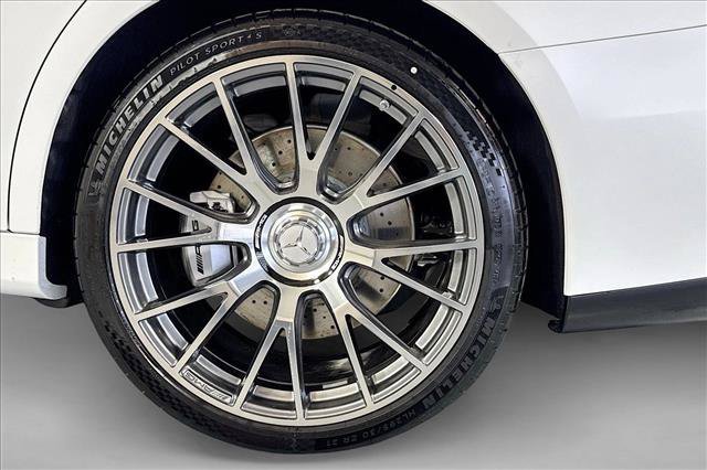 New 2026 MANUFAKTUR Moonlight White Magno Mercedes-Benz AMG® E 53 E image 57