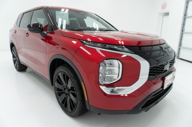 New 2026 Red Diamond Mitsubishi SE image 3