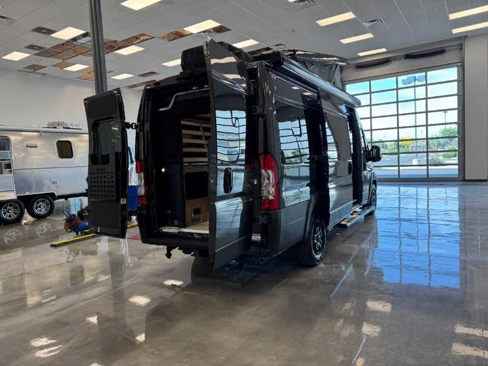 New 2026 GRANITE CRYSTAL METALLIC AIRSTREAM  image 3