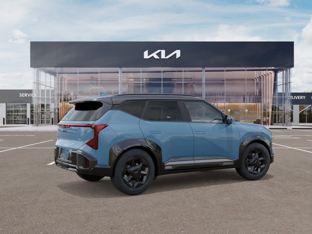 New 2027 Frost Blue / Black Roof Kia X-Line S image 6