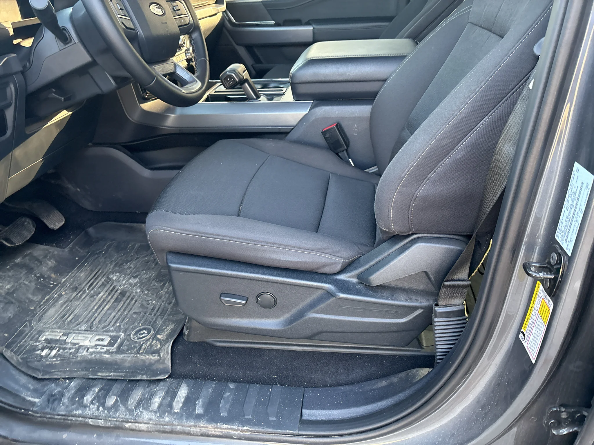 Used 2025 Carbonized Gray Metallic Ford XLT image 3