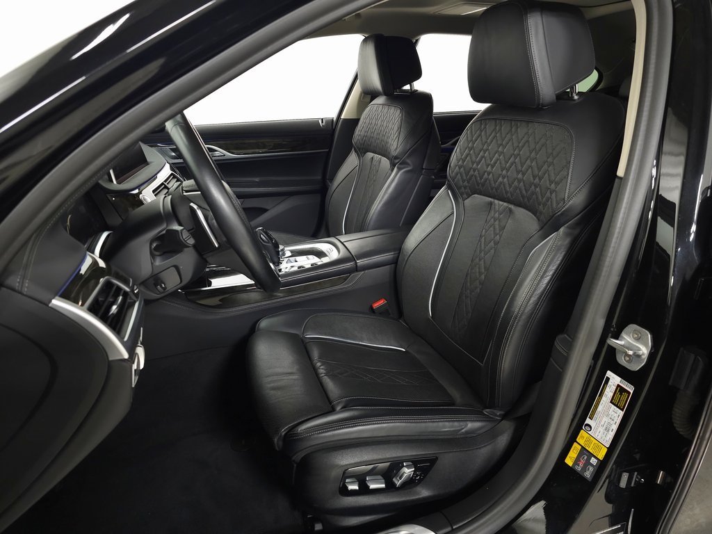2020 BMW 745E - Image 15