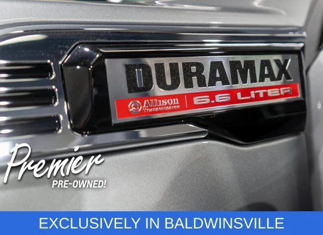 Used 2025 Silver GMC SLE image 27