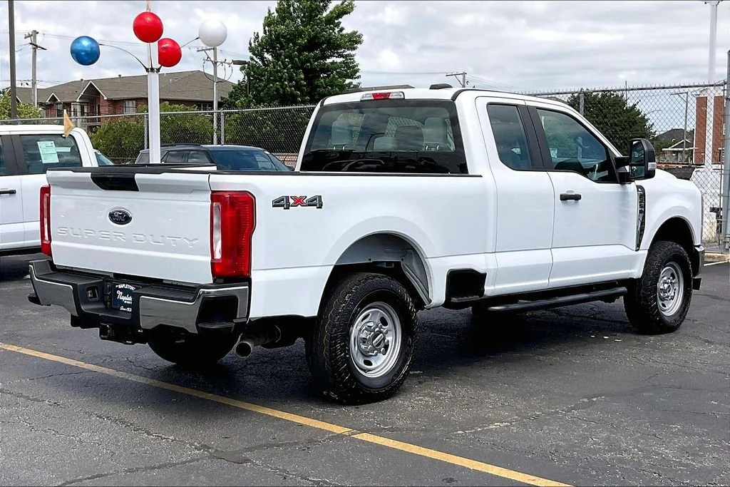Used 2023 White Ford XL image 12