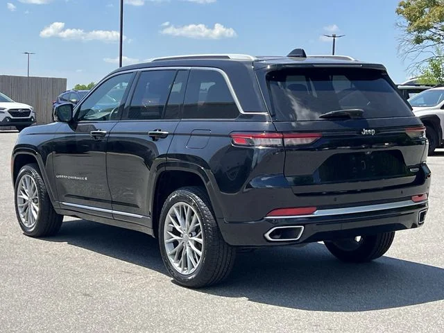Used 2022 Black Jeep Summit image 11