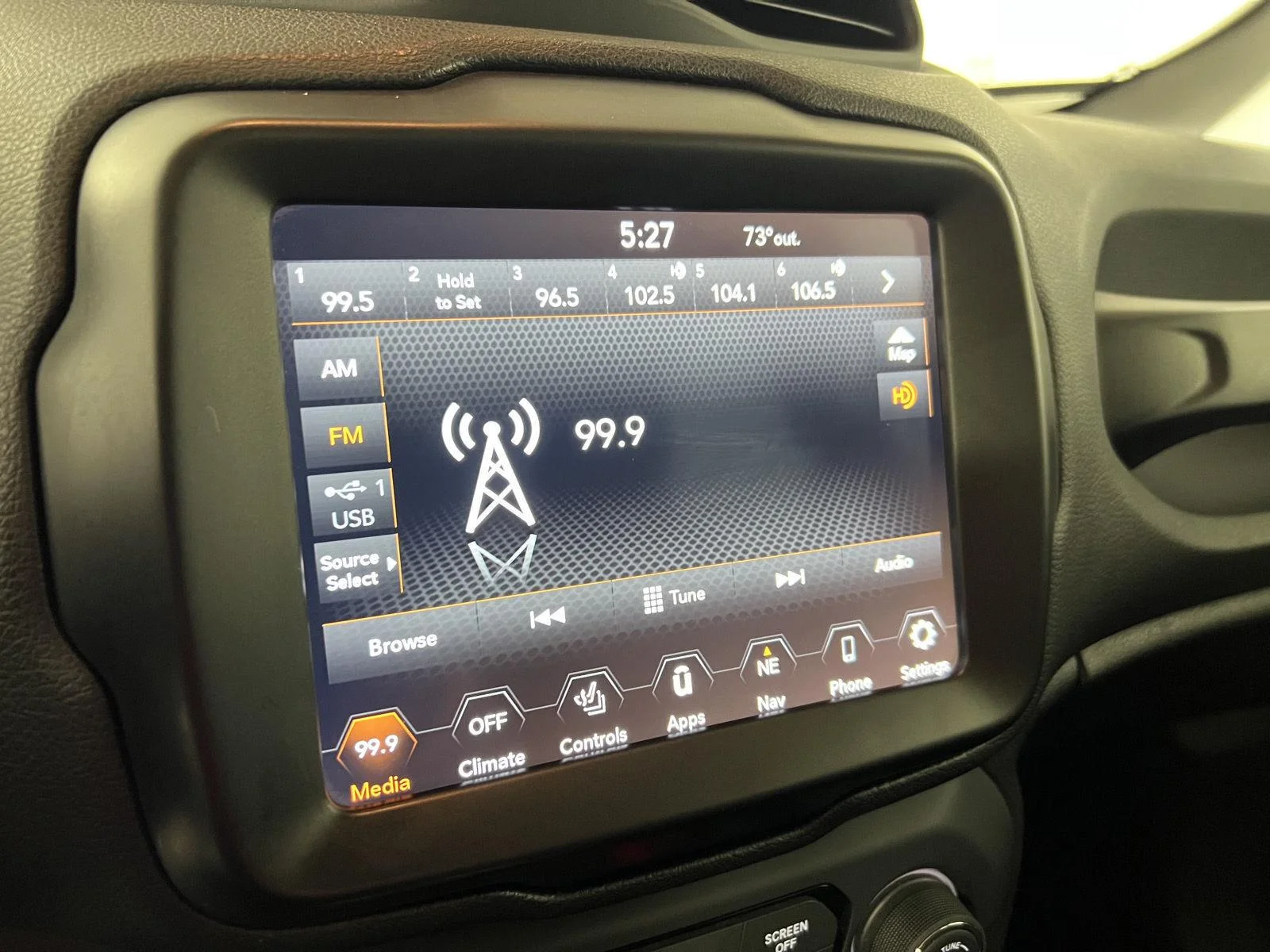 Used 2021 Glacier Metallic Clearcoat Jeep Trailhawk image 22