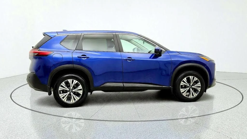 Used 2023 Caspian Blue Metallic Nissan AWD SV image 4