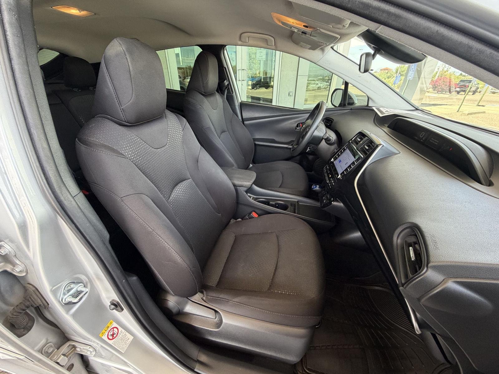 Used 2022 Classic Silver Metallic Toyota LE image 25