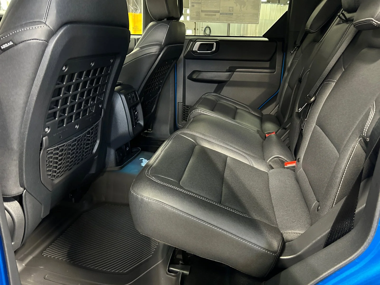 New 2026 Velocity Blue Metallic Ford Badlands image 18