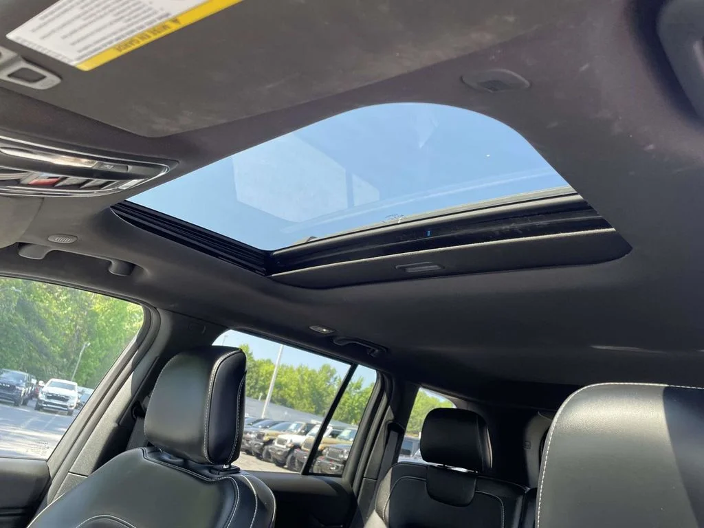 Used 2024 White Jeep Altitude X image 28