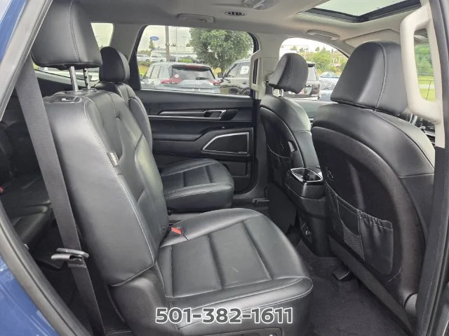 Used 2025 Black Kia S image 19